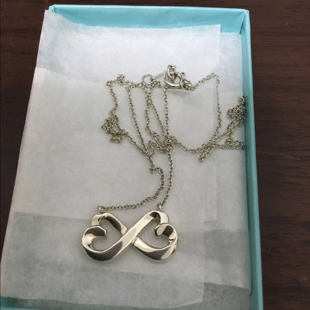 Tiffany & Co. necklace Sterling Silver w. Box